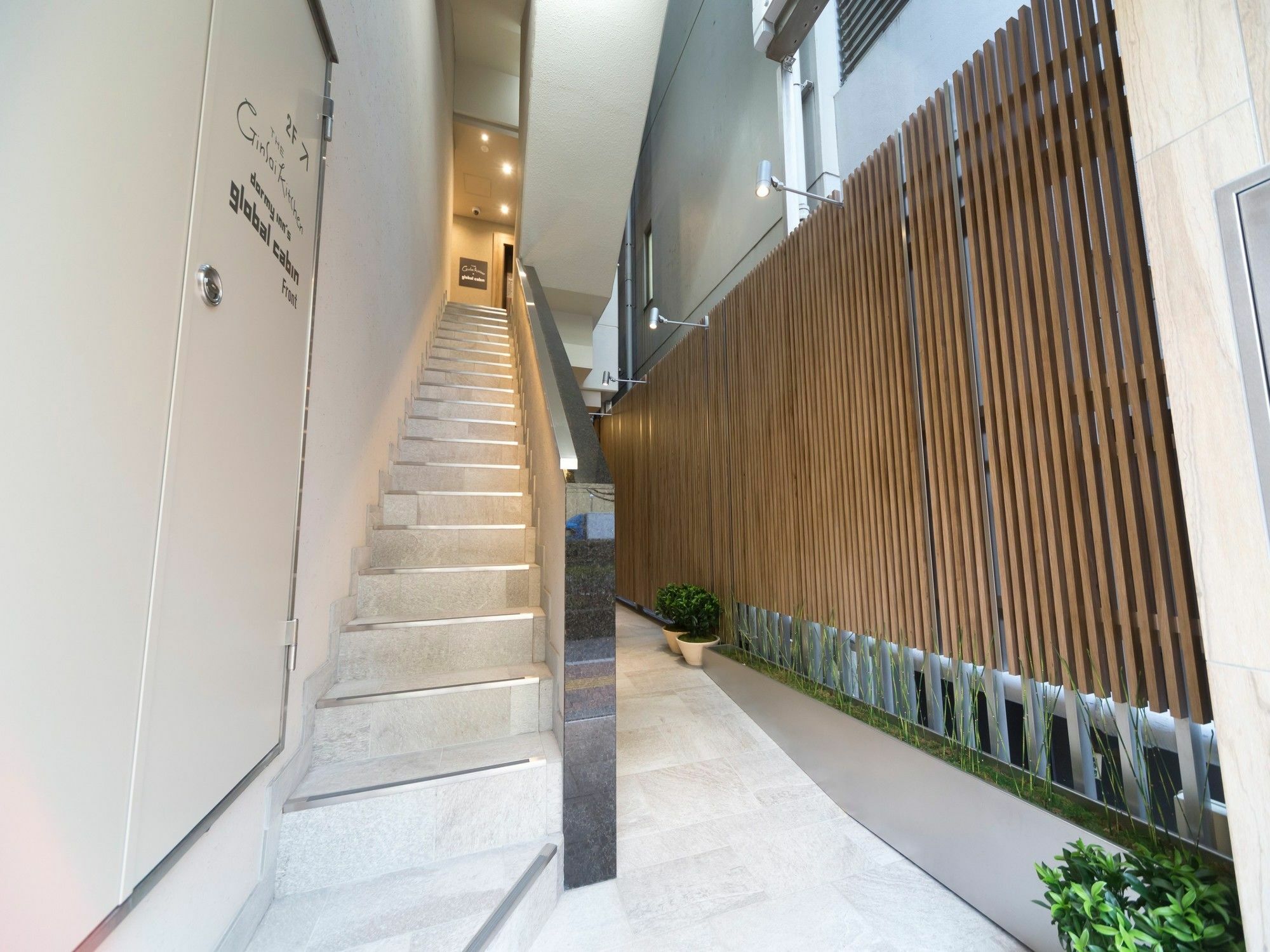 Global Cabin Tokyo Suidobashi Ngoại thất bức ảnh