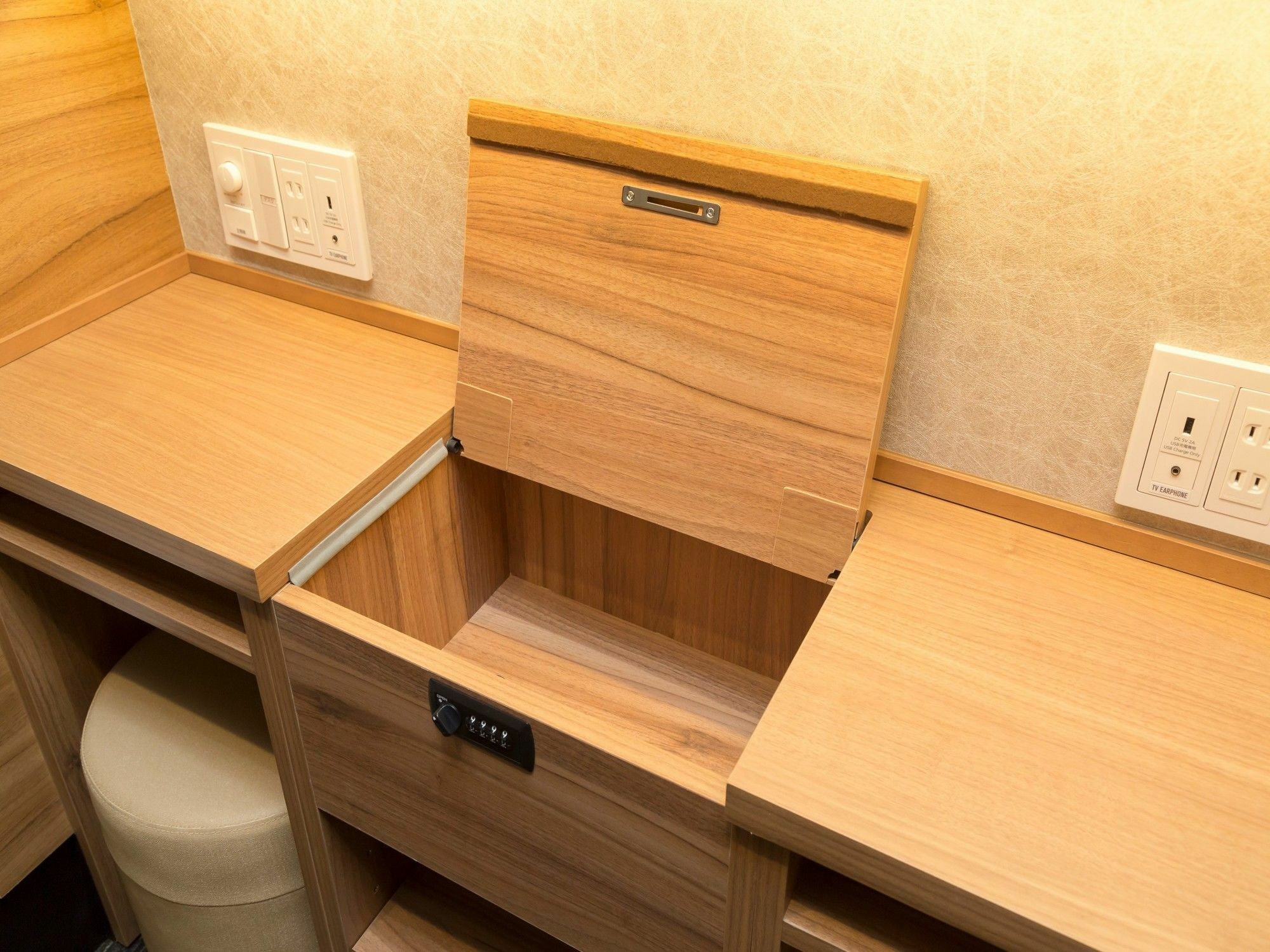 Global Cabin Tokyo Suidobashi Ngoại thất bức ảnh